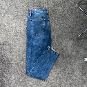 Mid Rise skinny jeans